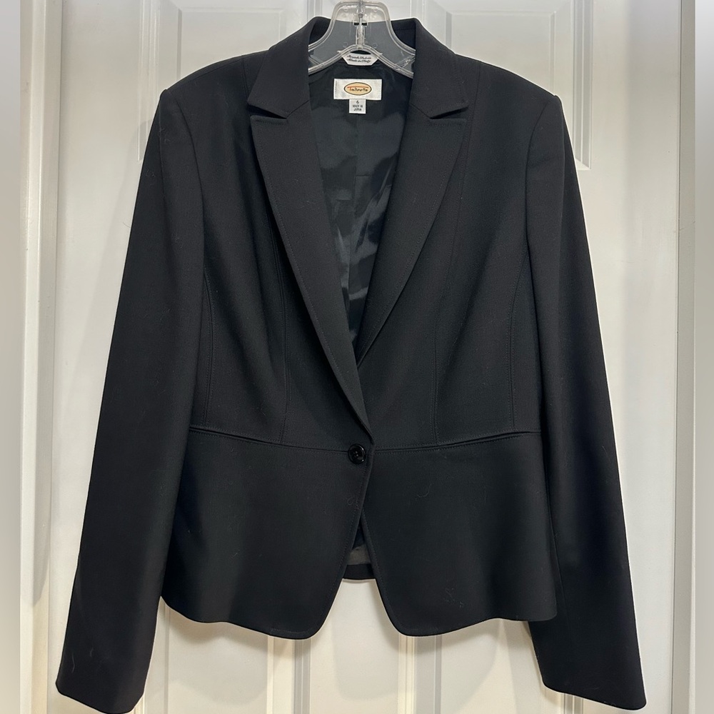 Size 6, Black, Talbots women’s blazer